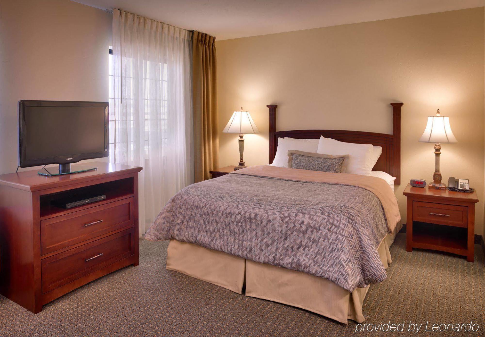 Staybridge Suites Omaha 80Th And Dodge, An Ihg Hotel Eksteriør billede